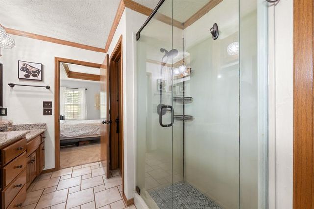 10700 Crystal Creek Drive, Mustang, OK 73064