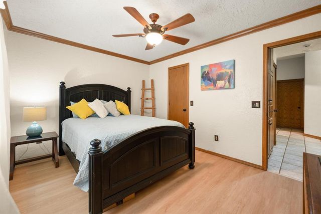 10700 Crystal Creek Drive, Mustang, OK 73064