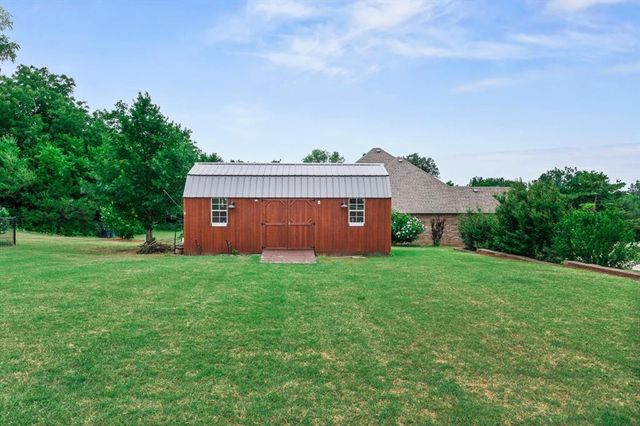10700 Crystal Creek Drive, Mustang, OK 73064