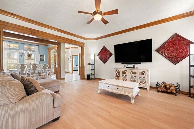 10700 Crystal Creek Drive, Mustang, OK 73064