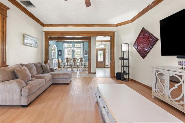 10700 Crystal Creek Drive, Mustang, OK 73064