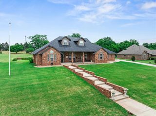 10700 Crystal Creek Drive, Mustang, OK 73064