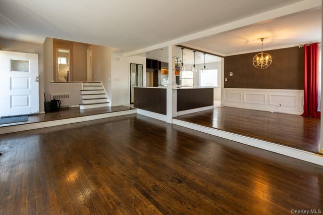 21 Norton Drive, Roosevelt, NY 11575