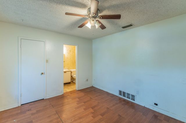 10431 Kinslow Drive, Dallas, TX 75217