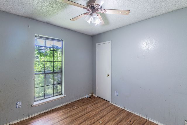 10431 Kinslow Drive, Dallas, TX 75217