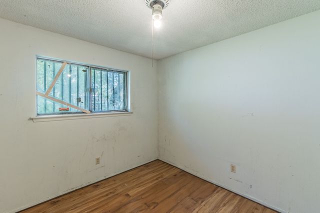 10431 Kinslow Drive, Dallas, TX 75217