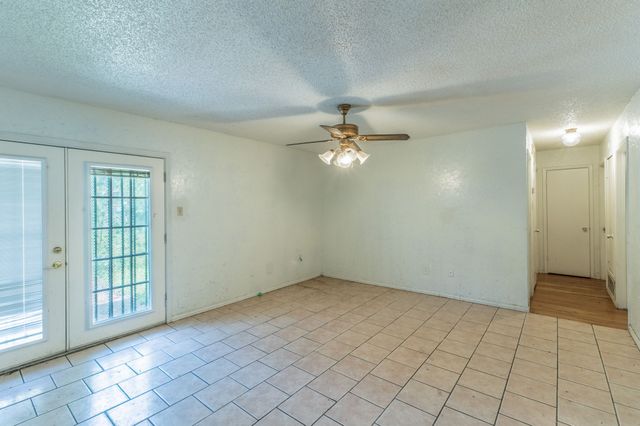 10431 Kinslow Drive, Dallas, TX 75217