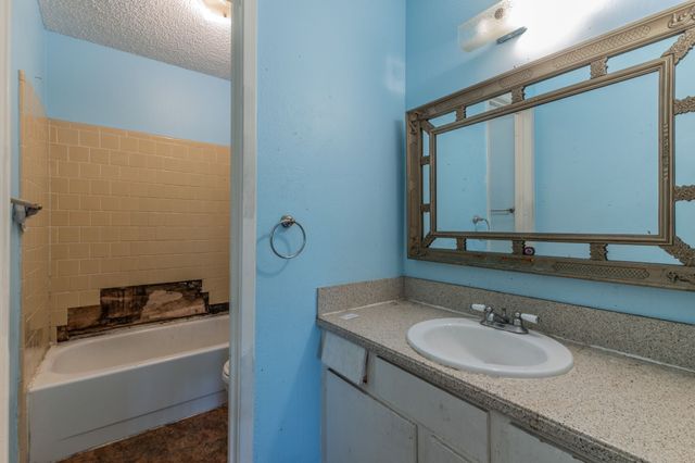 10431 Kinslow Drive, Dallas, TX 75217