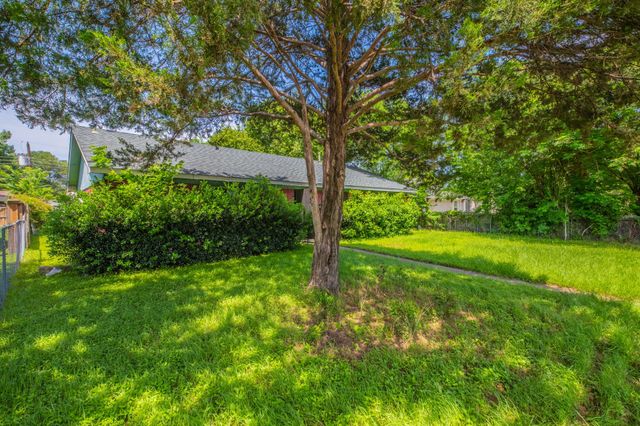 10431 Kinslow Drive, Dallas, TX 75217