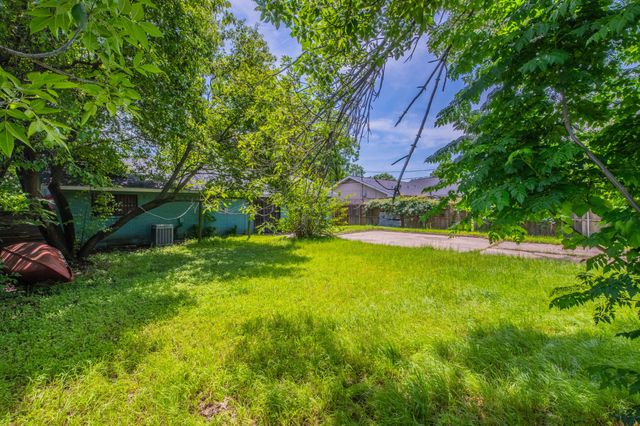 10431 Kinslow Drive, Dallas, TX 75217