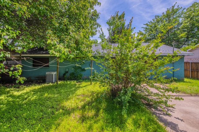 10431 Kinslow Drive, Dallas, TX 75217