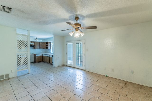 10431 Kinslow Drive, Dallas, TX 75217