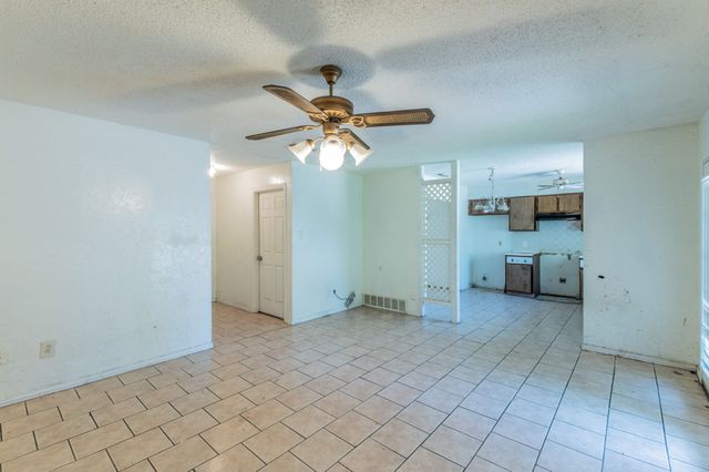 10431 Kinslow Drive, Dallas, TX 75217