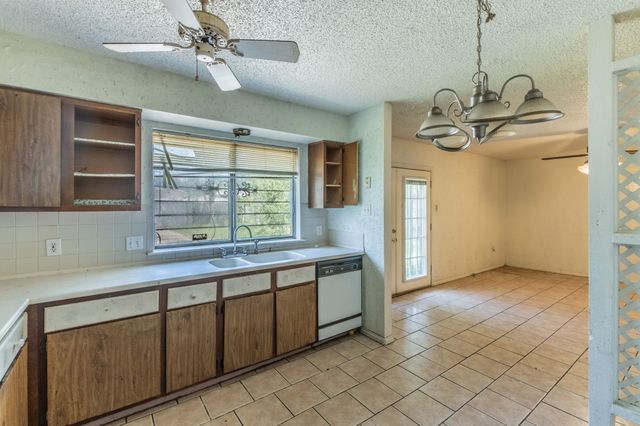 10431 Kinslow Drive, Dallas, TX 75217