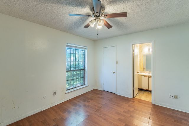 10431 Kinslow Drive, Dallas, TX 75217