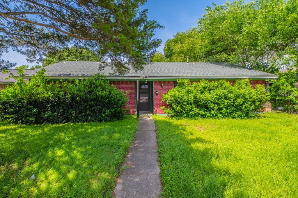 10431 Kinslow Drive, Dallas, TX 75217