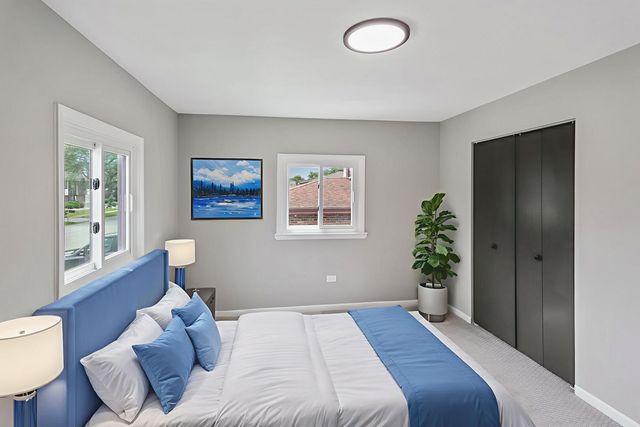 242 S Harper Avenue, Glenwood, IL 60425