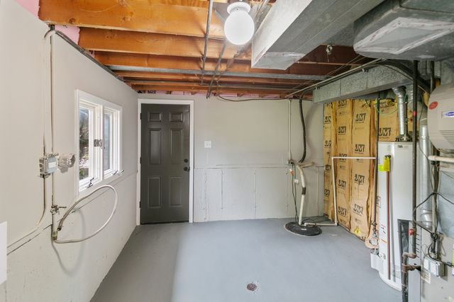 242 S Harper Avenue, Glenwood, IL 60425