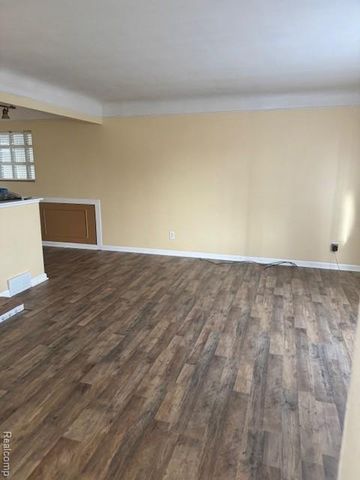 11455 11 Mile Road, Warren, MI 48091