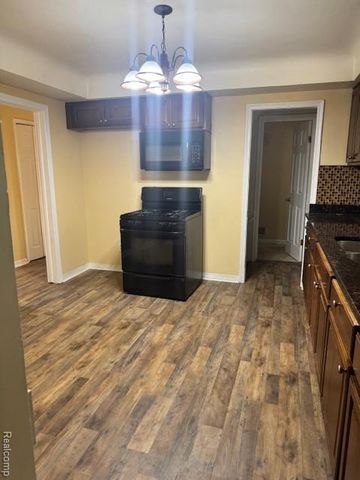 11455 11 Mile Road, Warren, MI 48091