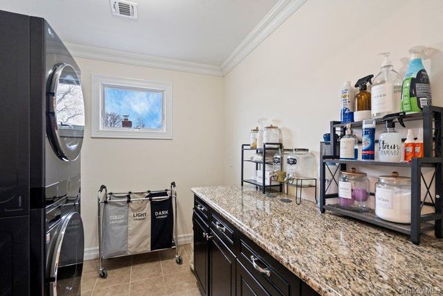 157 Walnut Street, Massapequa Park, NY 11762