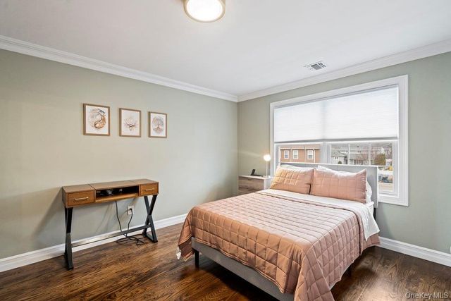 157 Walnut Street, Massapequa Park, NY 11762