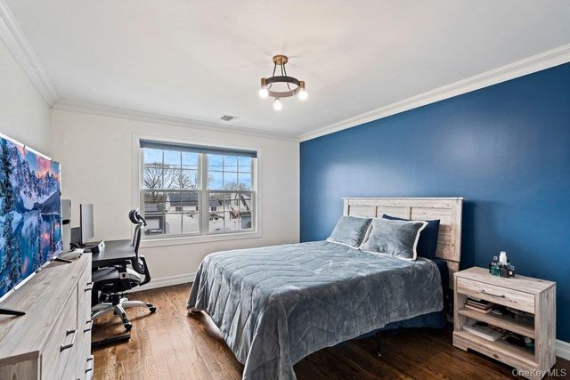 157 Walnut Street, Massapequa Park, NY 11762