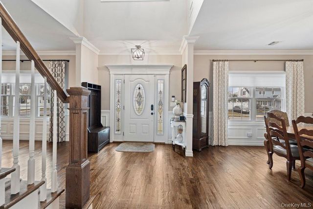 157 Walnut Street, Massapequa Park, NY 11762