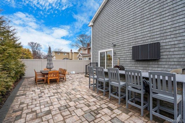 157 Walnut Street, Massapequa Park, NY 11762