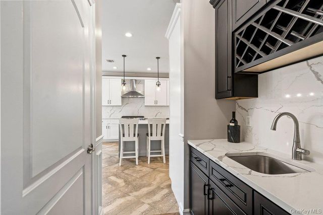 157 Walnut Street, Massapequa Park, NY 11762