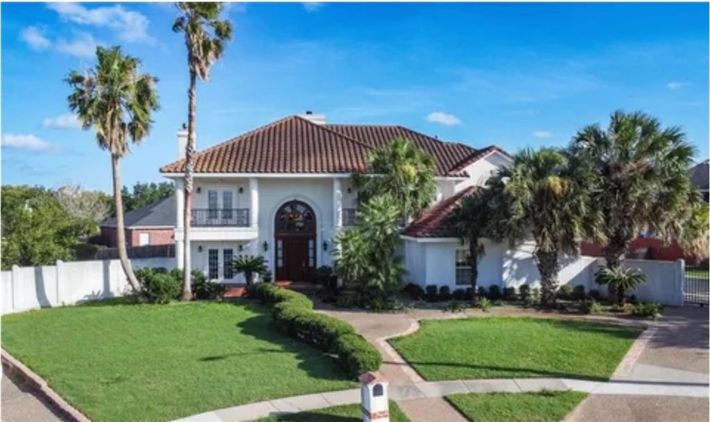 4502 Thoreau Cr, Corpus Christi, TX 78410