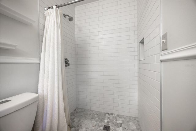 5016 NW 36TH STREET, Gainesville, FL 32605