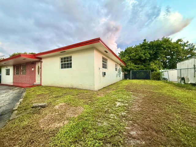 19031 NW 12TH Avenue, Miami Gardens, FL 33169