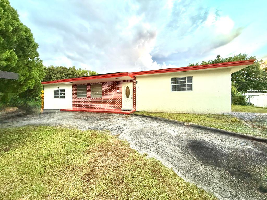 19031 NW 12TH Avenue, Miami Gardens, FL 33169