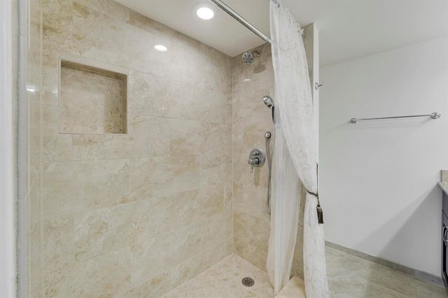 210 E Wellington E, West Palm Beach, FL 33417