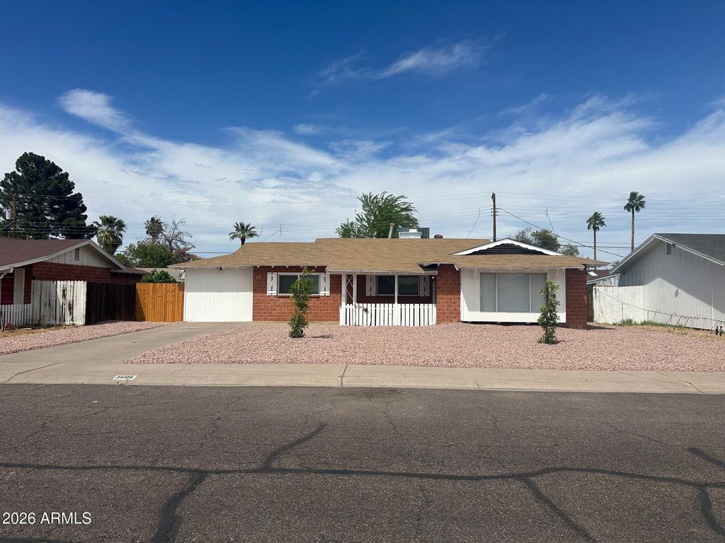 3606 W STELLA Lane, Phoenix, AZ 85019