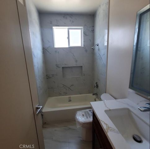 3765 Globe, Los Angeles, CA 90066