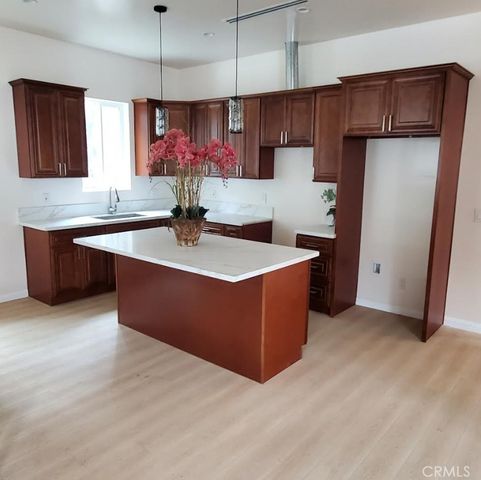 3765 Globe, Los Angeles, CA 90066