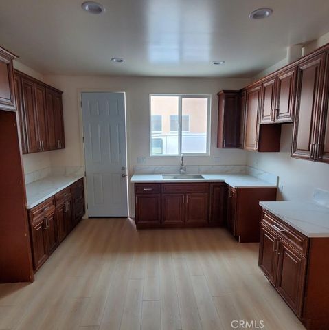 3765 Globe, Los Angeles, CA 90066