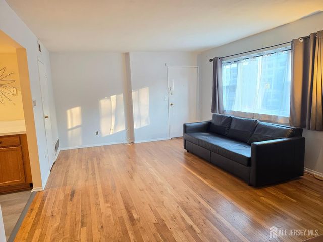 18 Judson Street 1A, Edison, NJ 08837