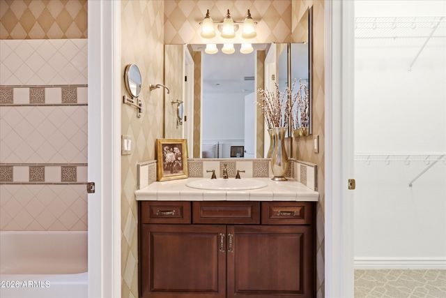 4425 N 24TH Place, Phoenix, AZ 85016