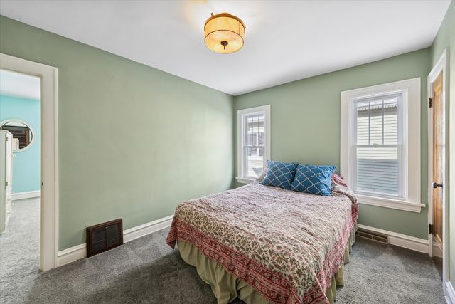 175 N Berteau Avenue, Elmhurst, IL 60126