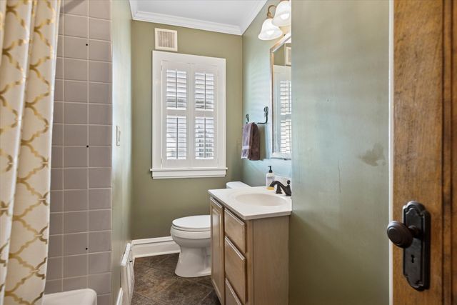 175 N Berteau Avenue, Elmhurst, IL 60126