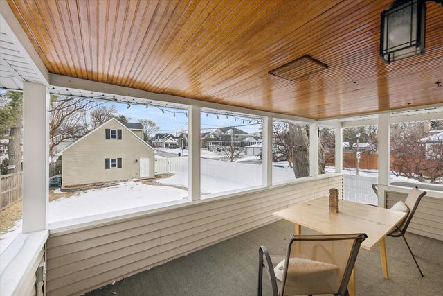 175 N Berteau Avenue, Elmhurst, IL 60126