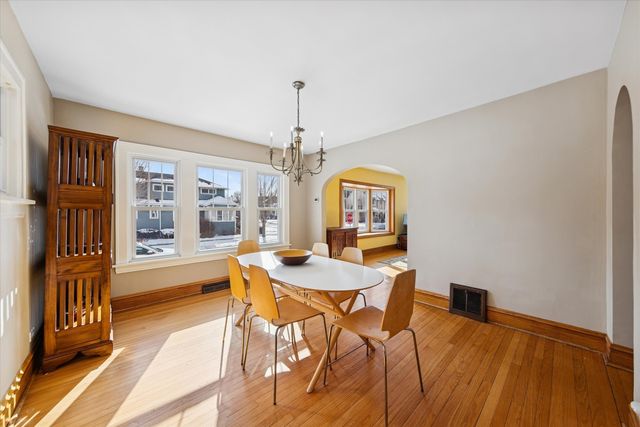 175 N Berteau Avenue, Elmhurst, IL 60126