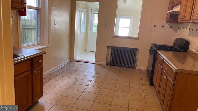 247 E OAK ST, Norristown, PA 19401