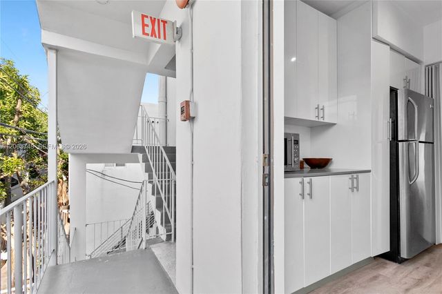 641 Espanola Way 24, Miami Beach, FL 33139