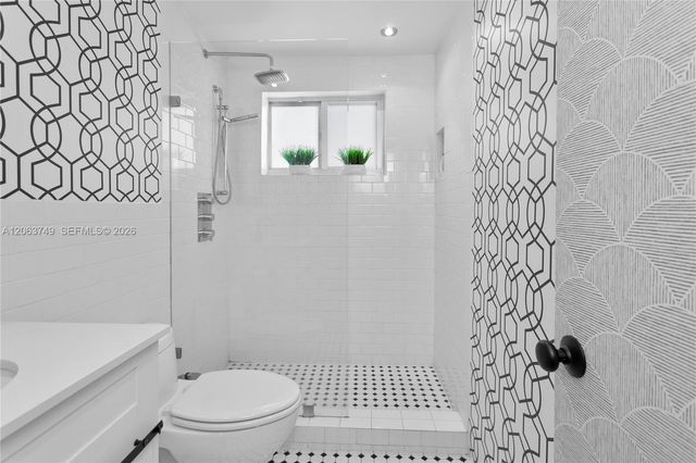641 Espanola Way 24, Miami Beach, FL 33139