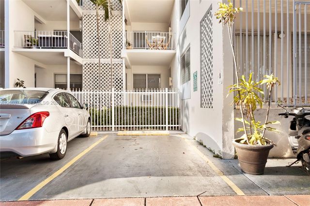 641 Espanola Way 24, Miami Beach, FL 33139