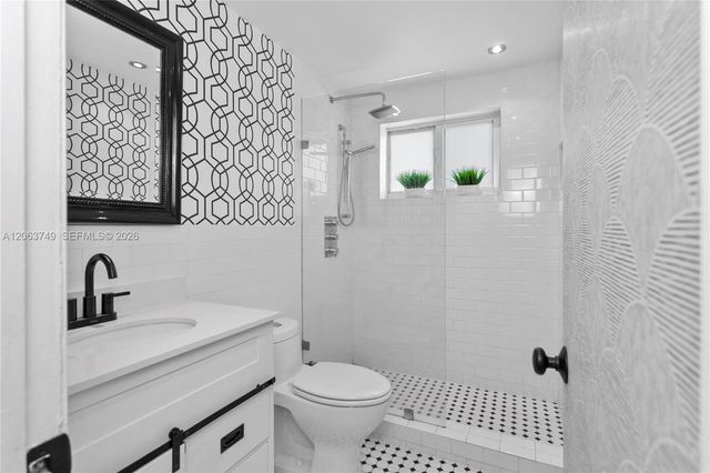 641 Espanola Way 24, Miami Beach, FL 33139
